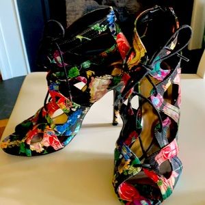 Size 8.5 multi colored heels.
